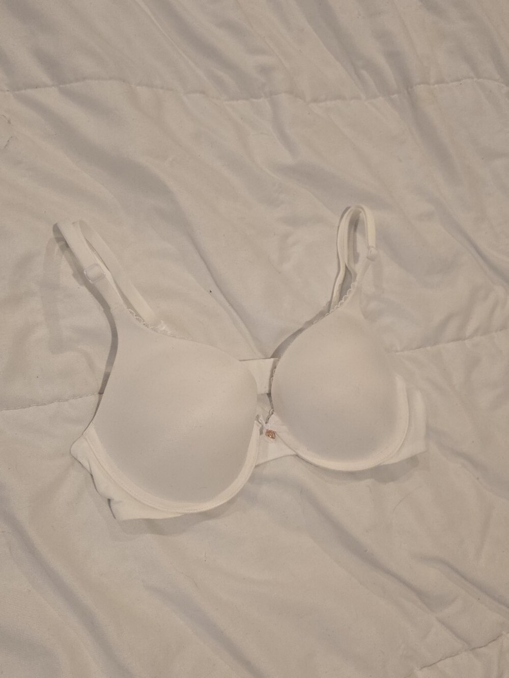 Victoria's Secret NWOT Body by Victoria Perfect Shape Bra White Size 34B